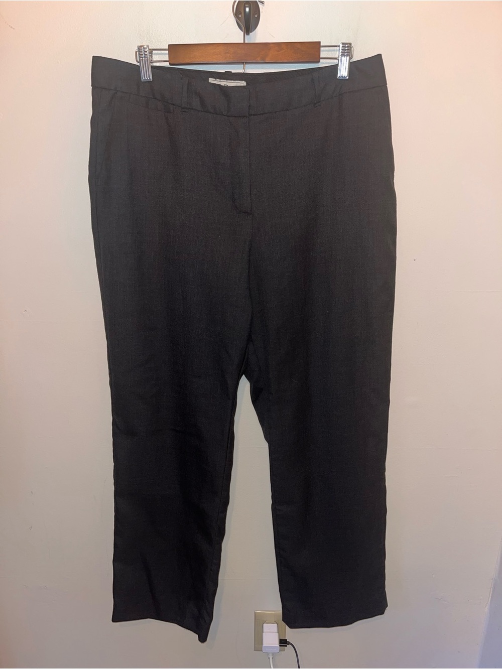 L.L. Bean Women’s Dark Gray Wool Pants Classic Fit Straight Leg Size 14 EUC